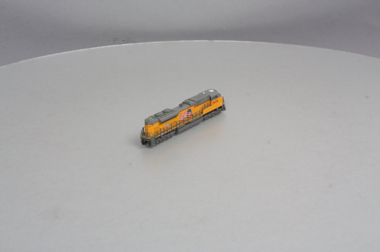 Kato 176-8401 N Union Pacific - Flag SD70ACe Powered Diesel #8424