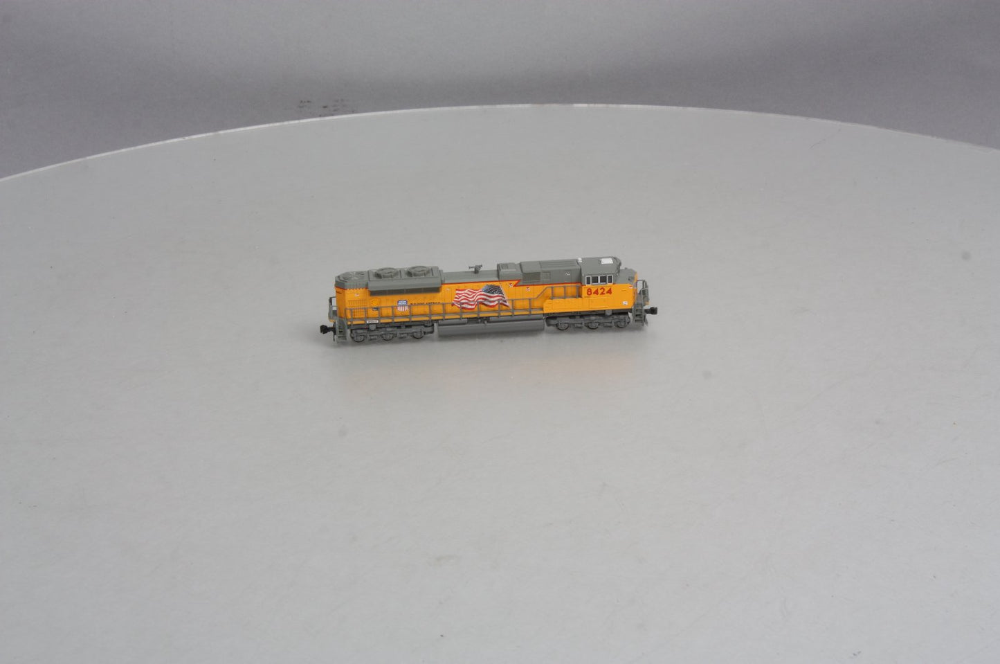 Kato 176-8401 N Union Pacific - Flag SD70ACe Powered Diesel #8424