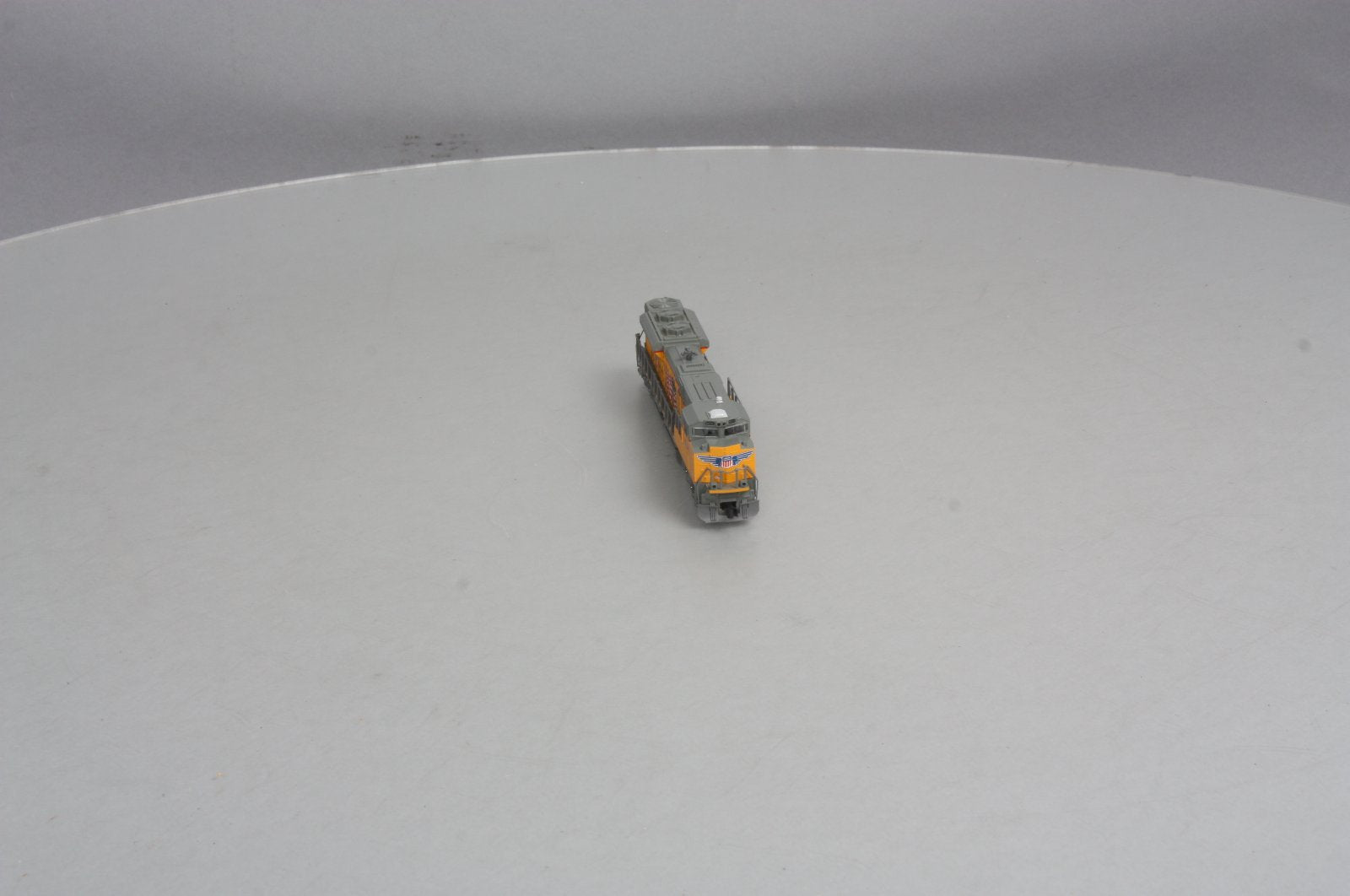 Kato 176-8401 N Union Pacific - Flag SD70ACe Powered Diesel #8424
