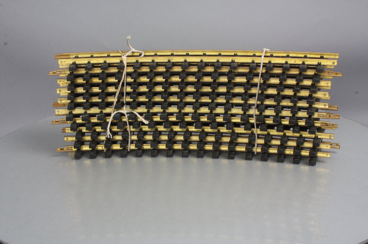 Aristo-Craft 11600 Euro Brass 8' Diameter Large Curved Track (Box of 16)