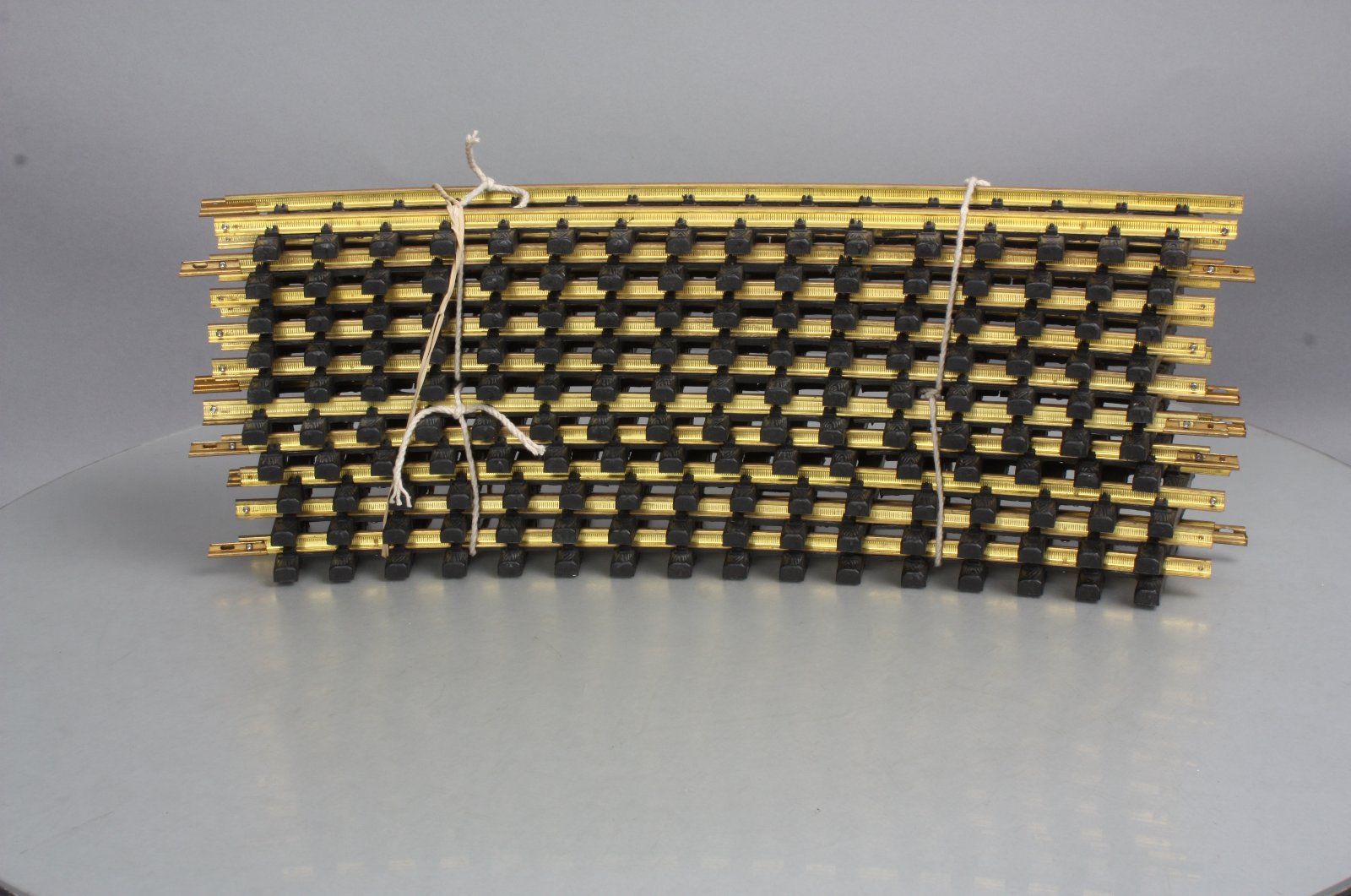 Aristo-Craft 11600 Euro Brass 8' Diameter Large Curved Track (Box of 16)