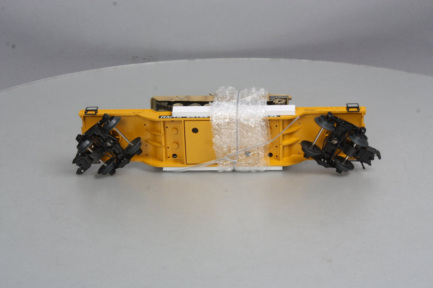 RMT 96699034 RMTX-20104 O Scale Flat Car w/Beep Shell Load (3-Rail)