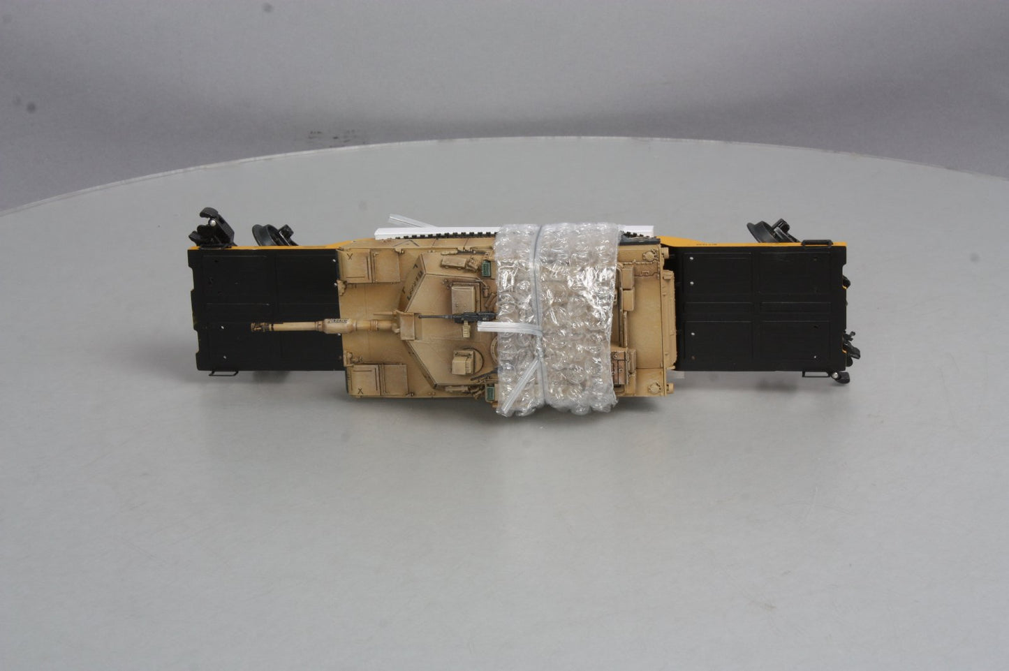 RMT 96699034 RMTX-20104 O Scale Flat Car w/Beep Shell Load (3-Rail)