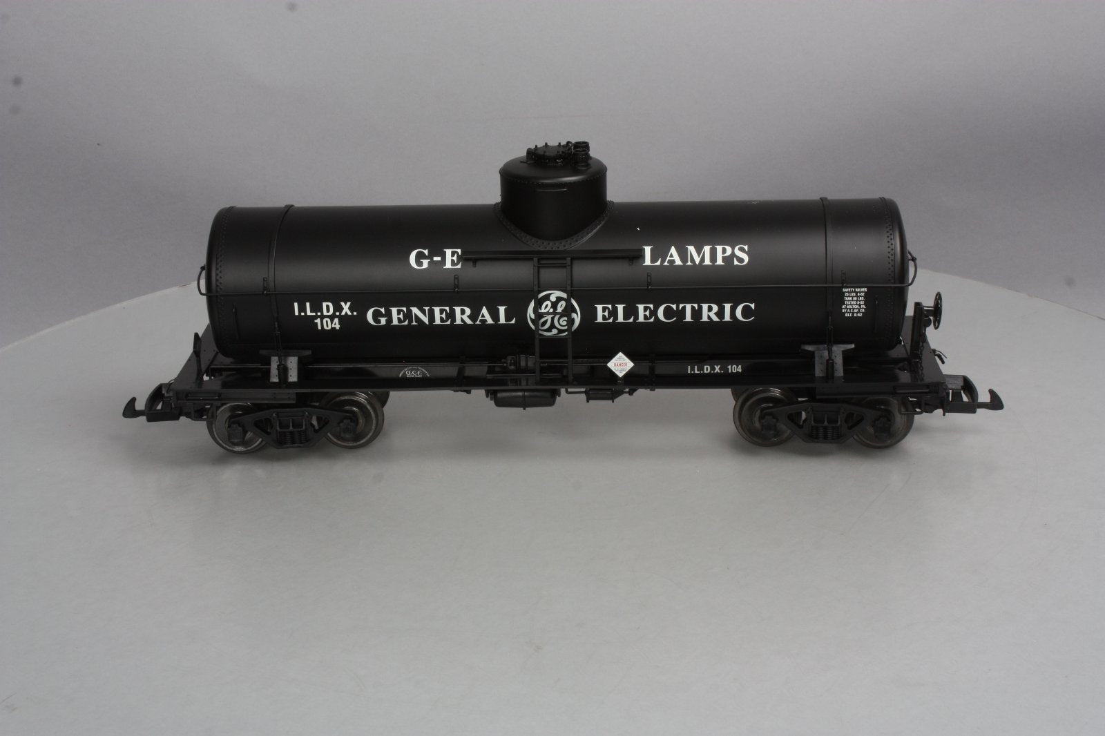 USA Trains R15118 G General Electric 10,000 Gallon Tank Car #104 - Metal Wheels