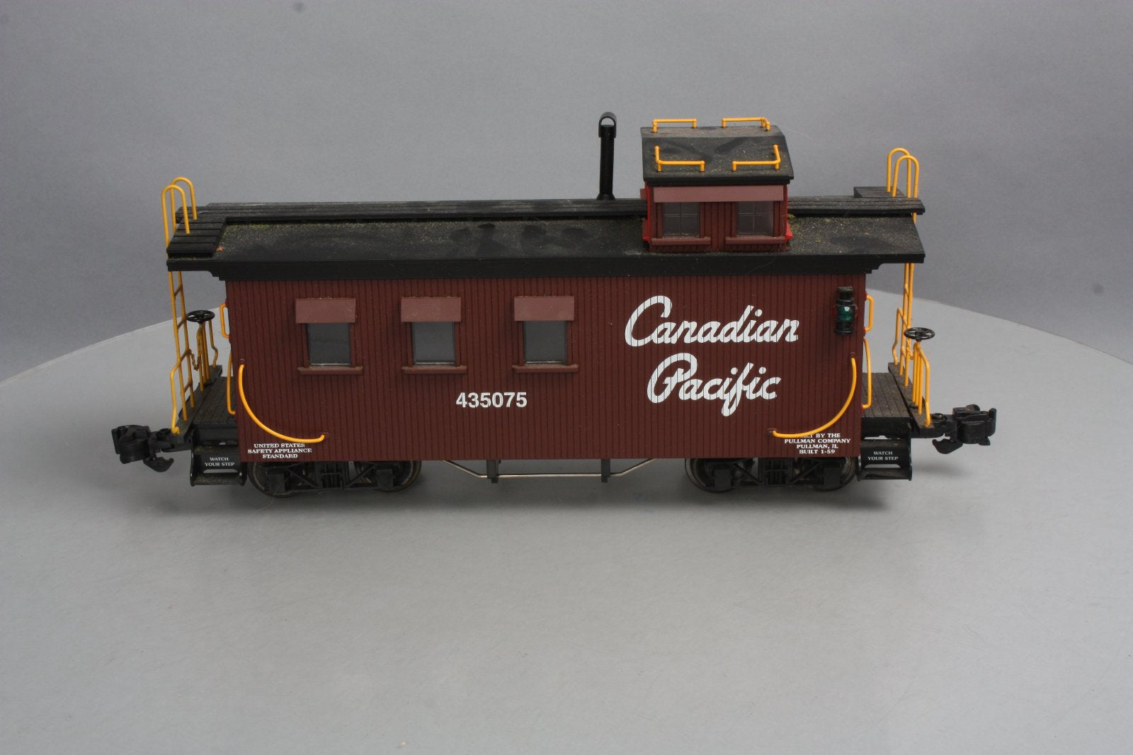 USA Trains R12023 Canadian Pacific Caboose - Metal Wheels