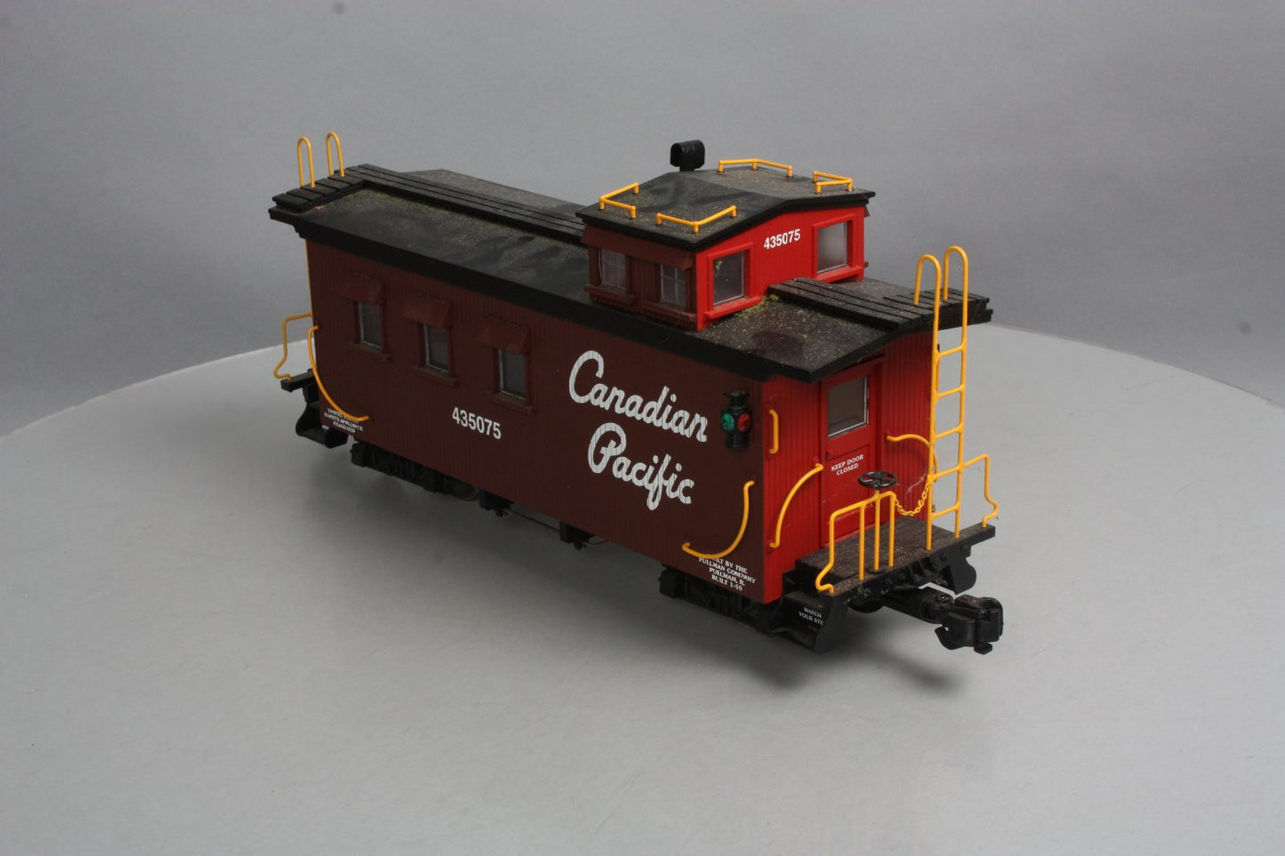 USA Trains R12023 Canadian Pacific Caboose - Metal Wheels