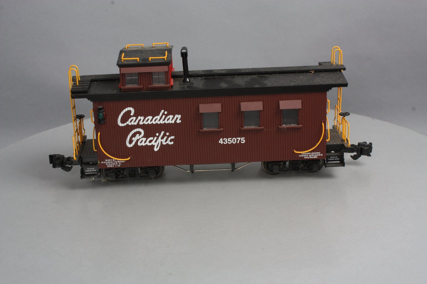 USA Trains R12023 Canadian Pacific Caboose - Metal Wheels