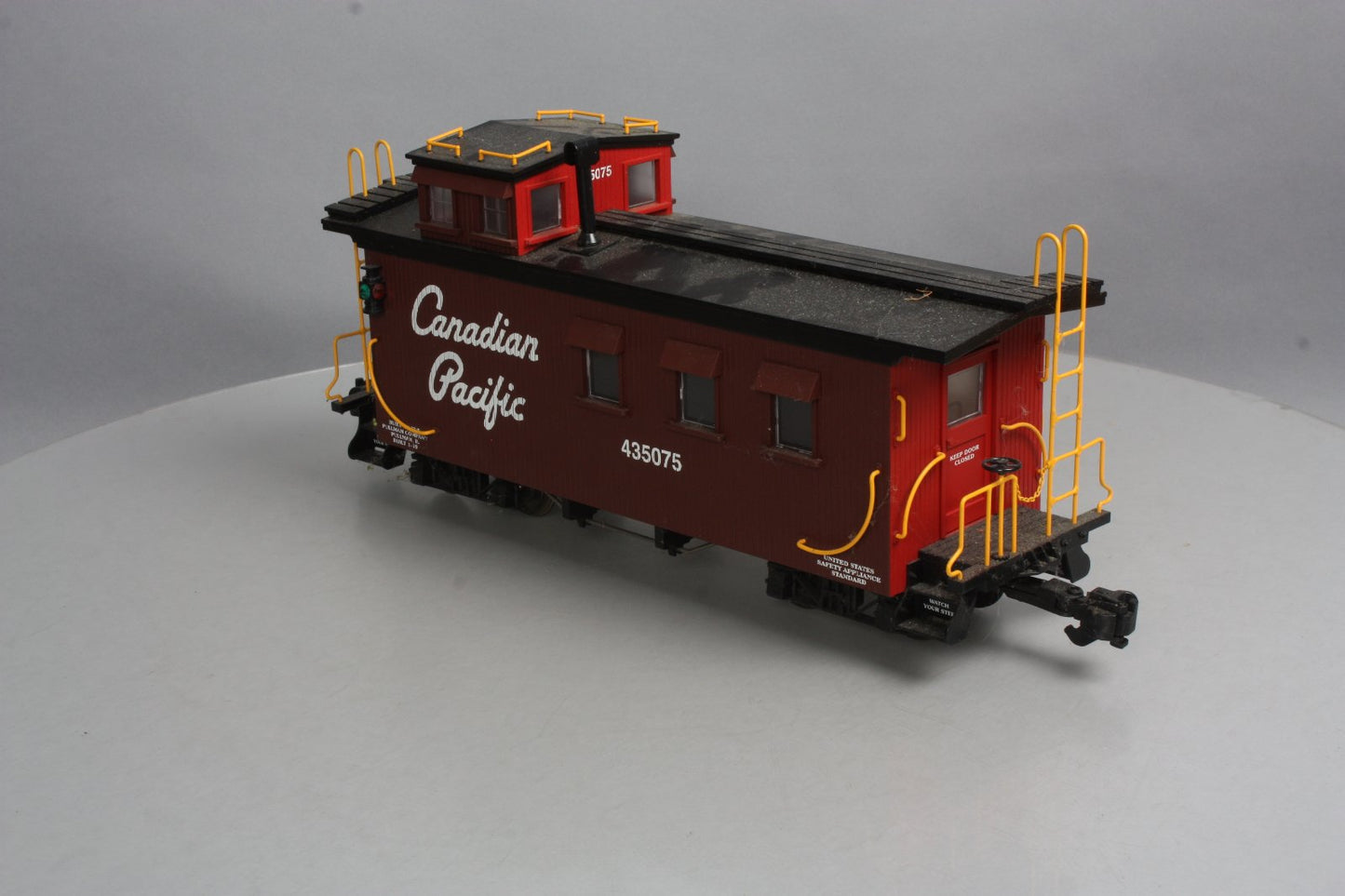 USA Trains R12023 Canadian Pacific Caboose - Metal Wheels