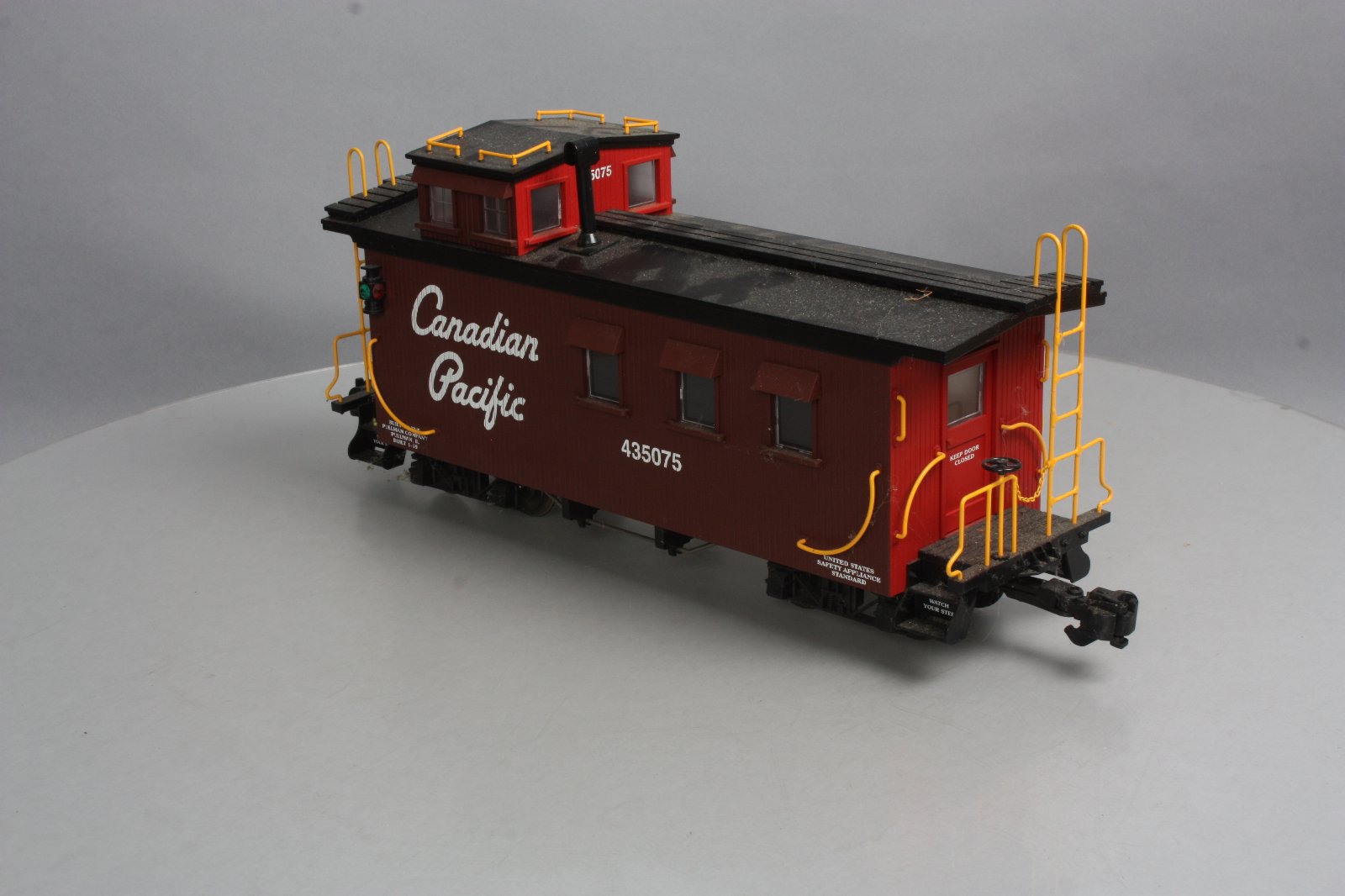 USA Trains R12023 Canadian Pacific Caboose - Metal Wheels