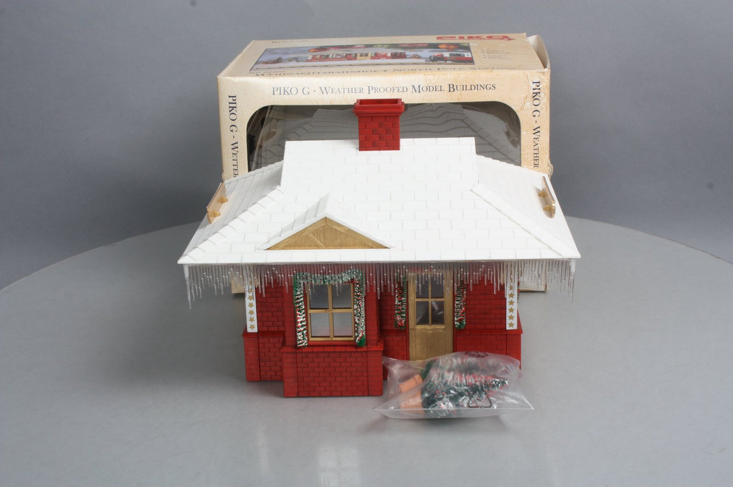 Piko 62265 G Scale North Pole Station