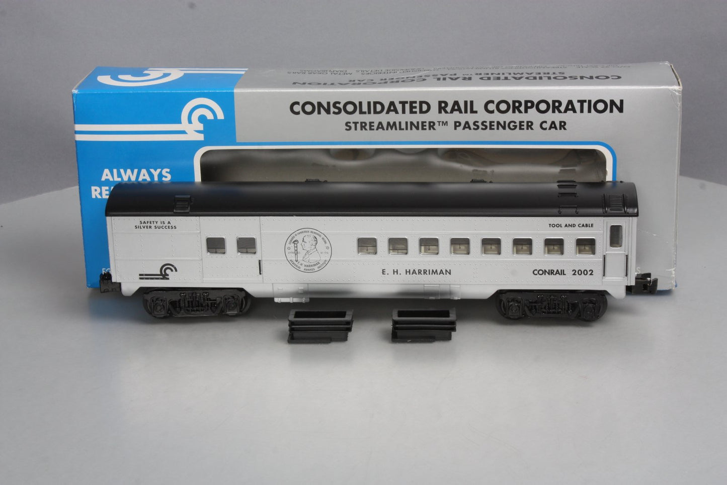 K-Line K4507-2002 O Conrail "Harriman Memorial" Silver Award Combine Car #2002