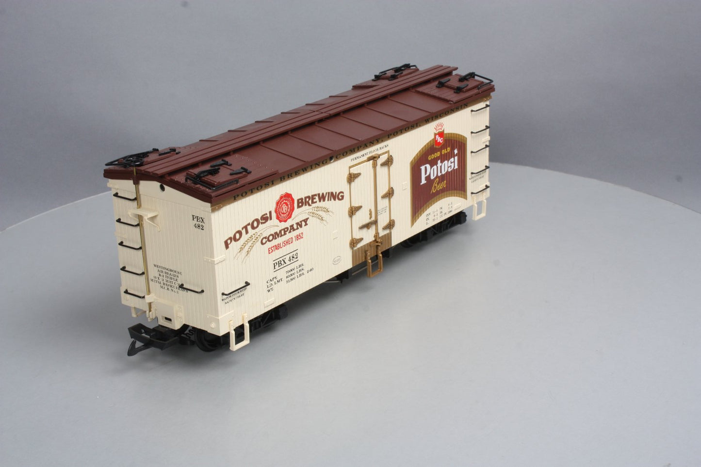 USA Trains R16410 G Scale Potosi Brewing Refrigerator Car