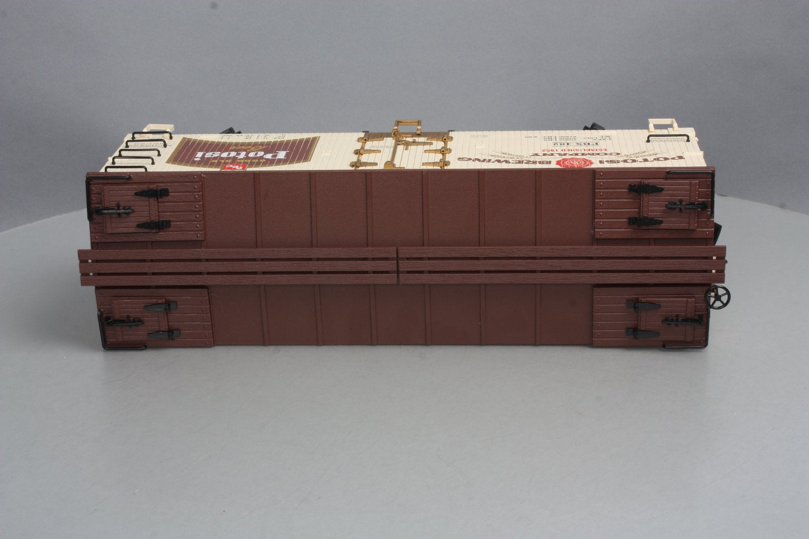 USA Trains R16410 G Scale Potosi Brewing Refrigerator Car