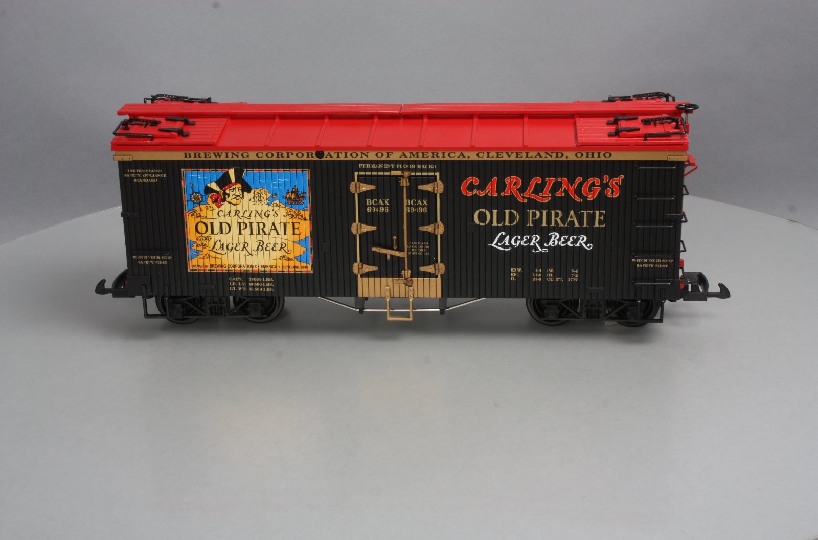 USA Trains R16446 Carling's Old Pirate Lager Beer Reefer Car #69496