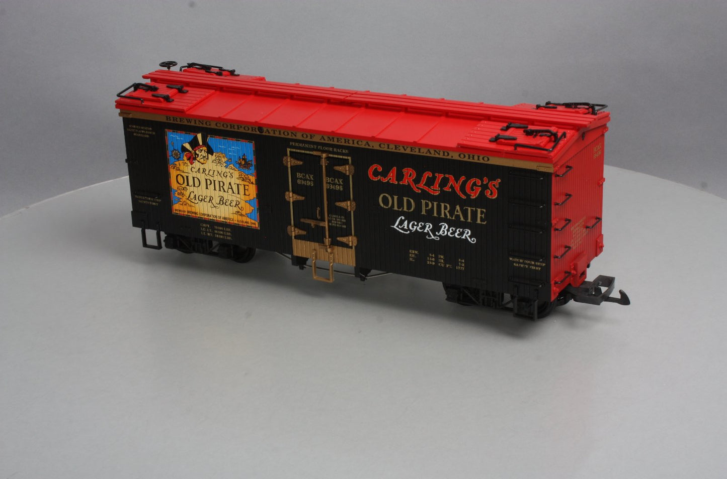 USA Trains R16446 Carling's Old Pirate Lager Beer Reefer Car #69496