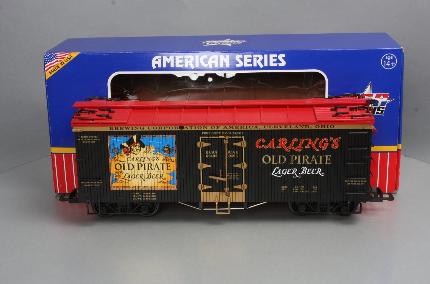 USA Trains R16446 Carling's Old Pirate Lager Beer Reefer Car #69496