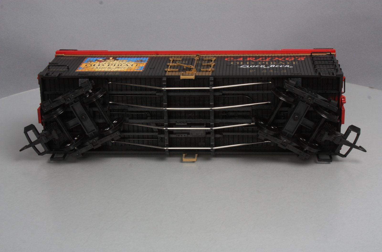 USA Trains R16446 Carling's Old Pirate Lager Beer Reefer Car #69496