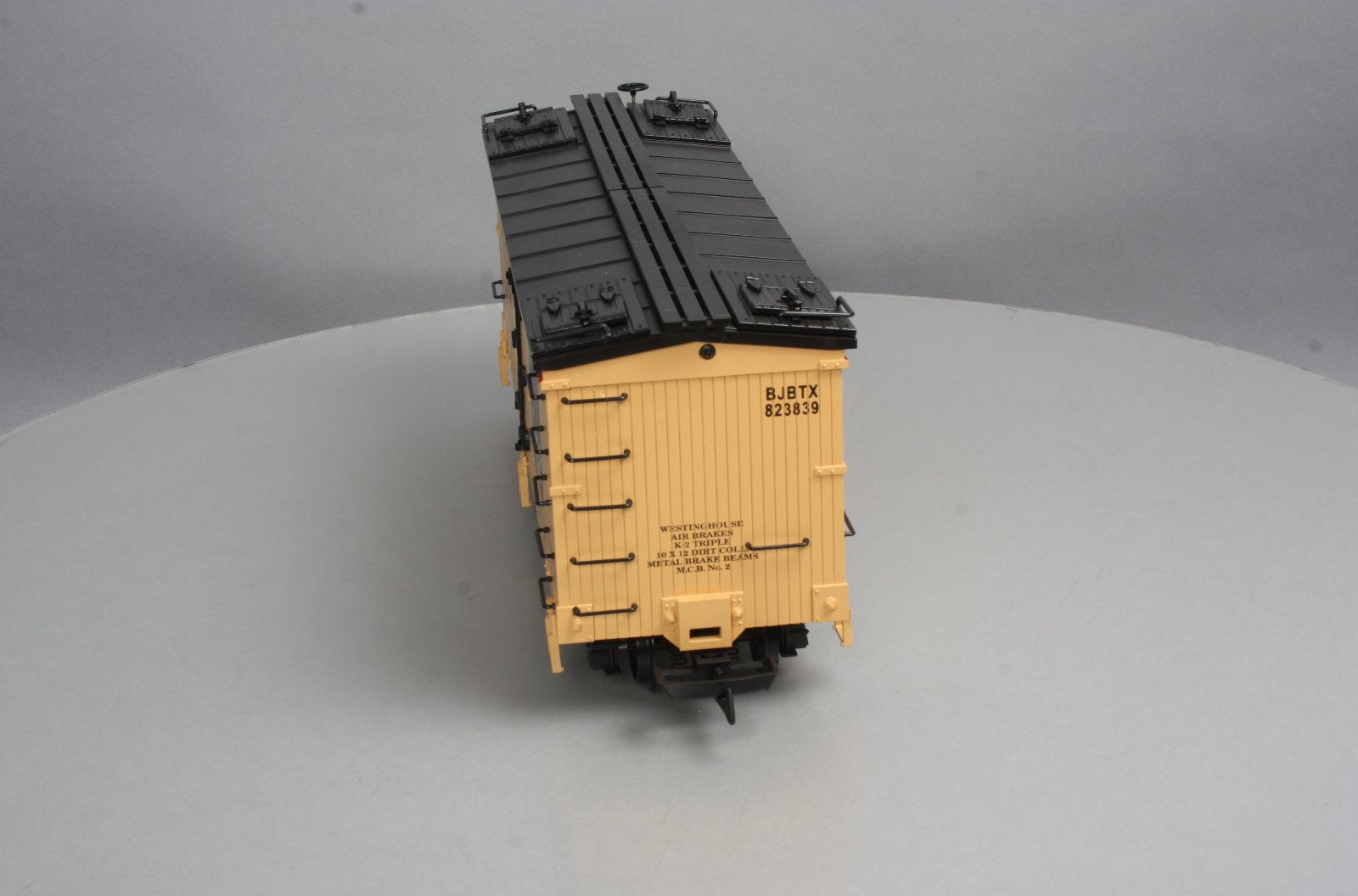 USA Trains 16381 G Scale Black Jack Refrigerator Car