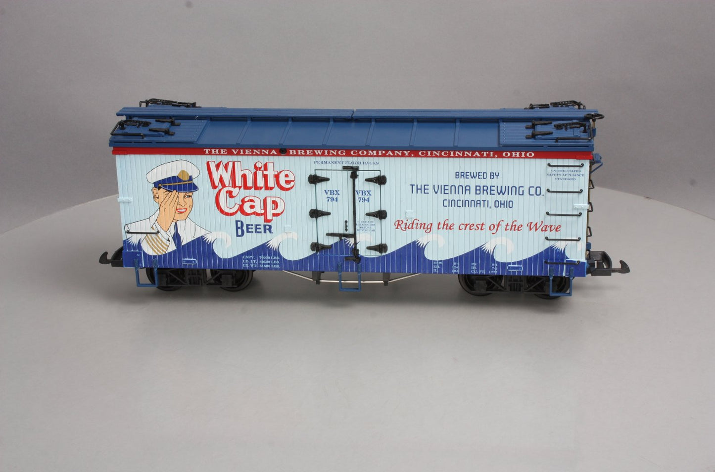 USA Trains 16447 G Scale White Cap Beer Reefer #794