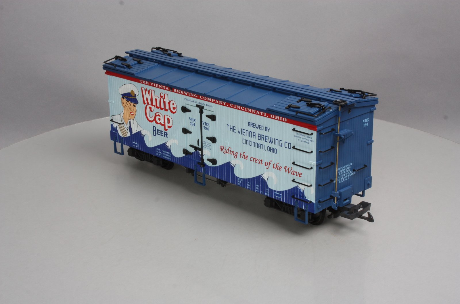 USA Trains 16447 G Scale White Cap Beer Reefer #794