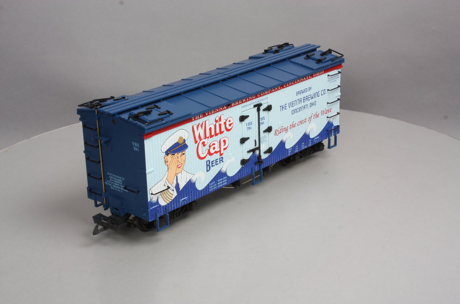 USA Trains 16447 G Scale White Cap Beer Reefer #794