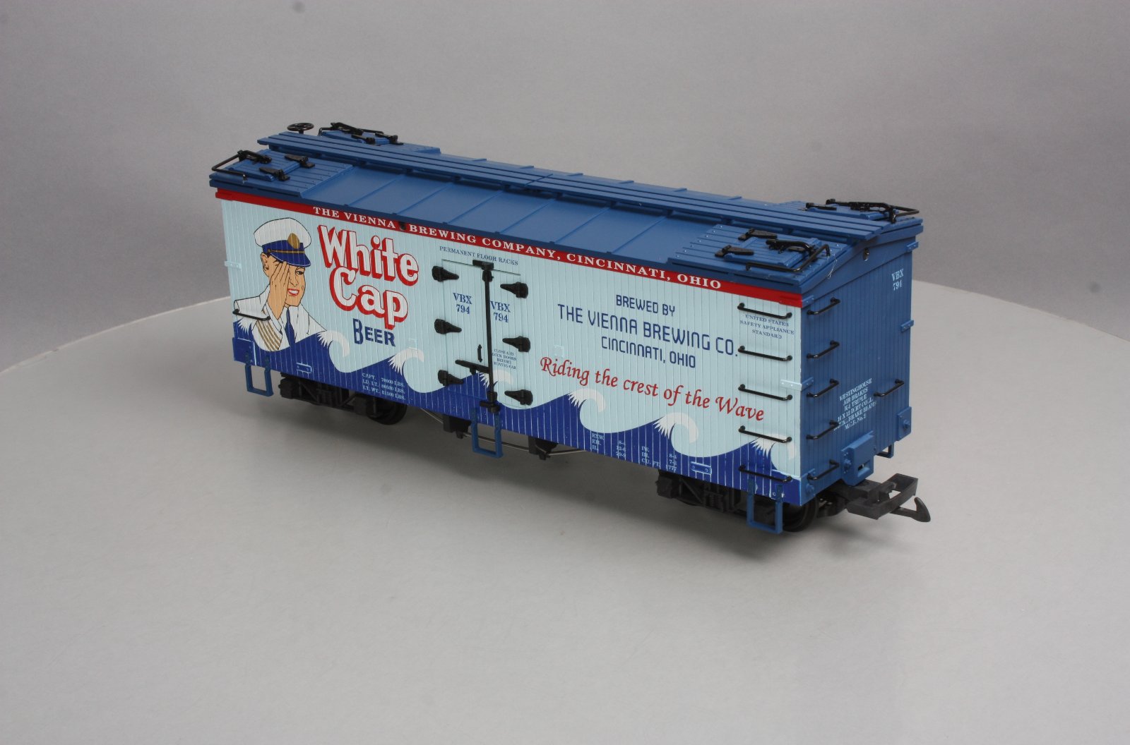 USA Trains 16447 G Scale White Cap Beer Reefer #794