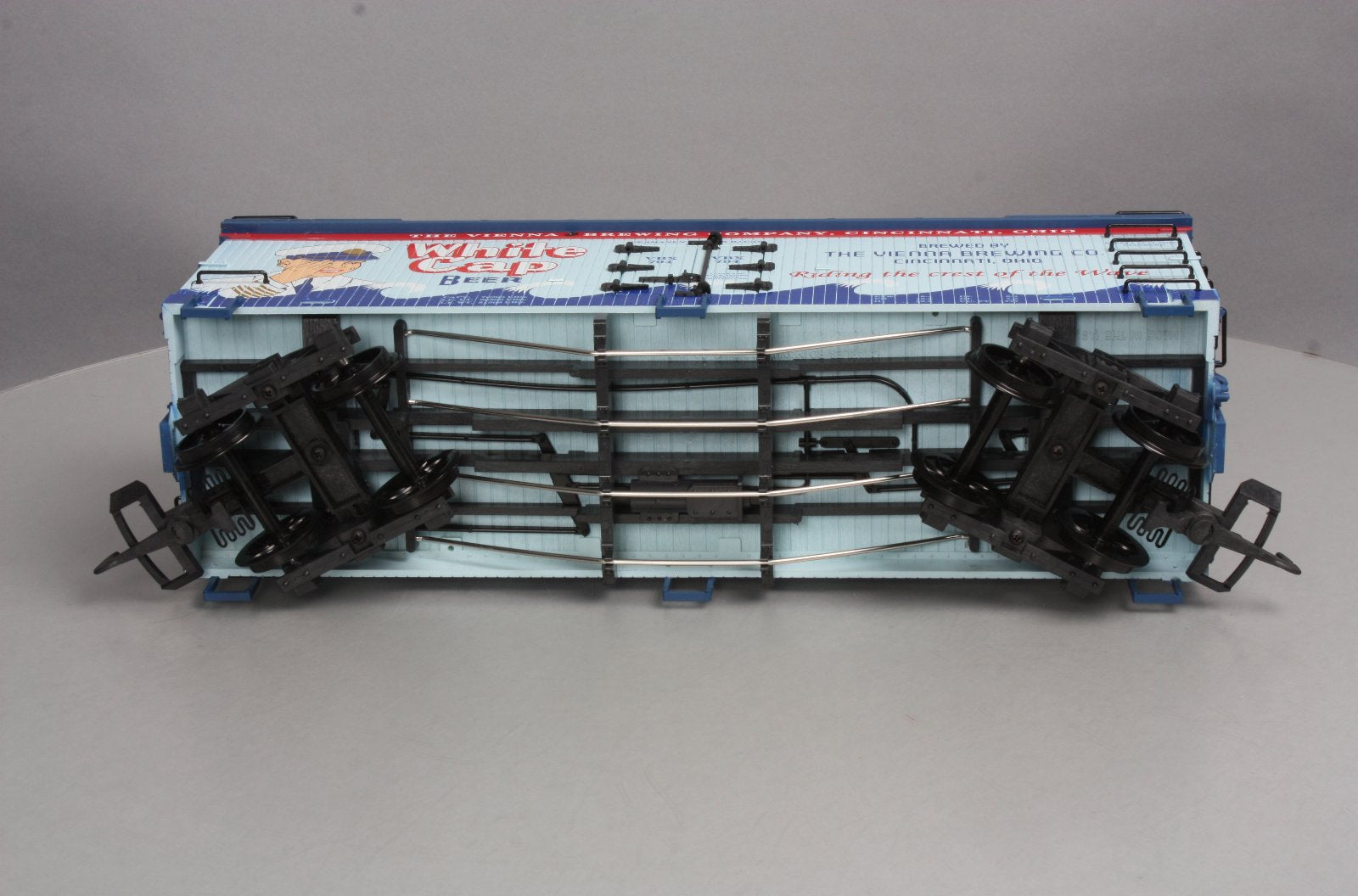 USA Trains 16447 G Scale White Cap Beer Reefer #794