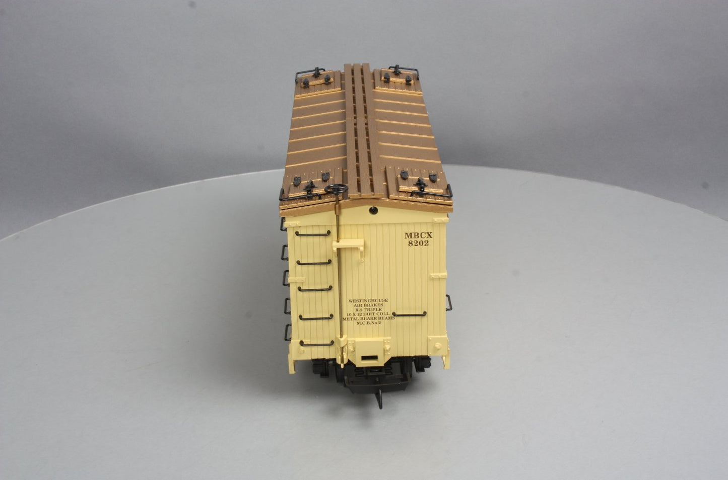USA Trains 16355 G Scale Golden Velvet Beer Reefer #8202