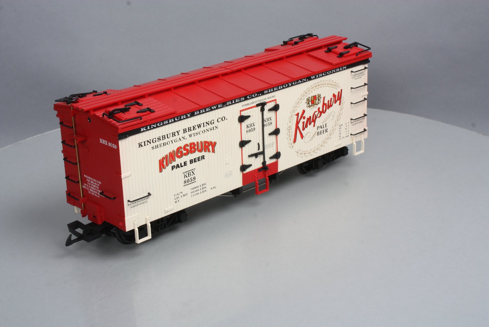 USA Trains R16424 G Scale Kingsbury Pale Beer Reefer #8059