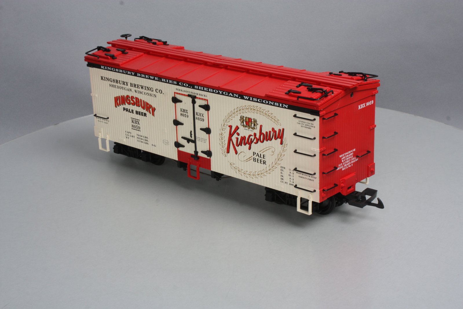 USA Trains R16424 G Scale Kingsbury Pale Beer Reefer #8059