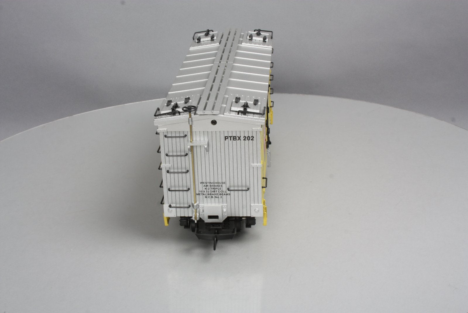 USA Trains R16421 G Scale Townsend Lager Beer Reefer #202