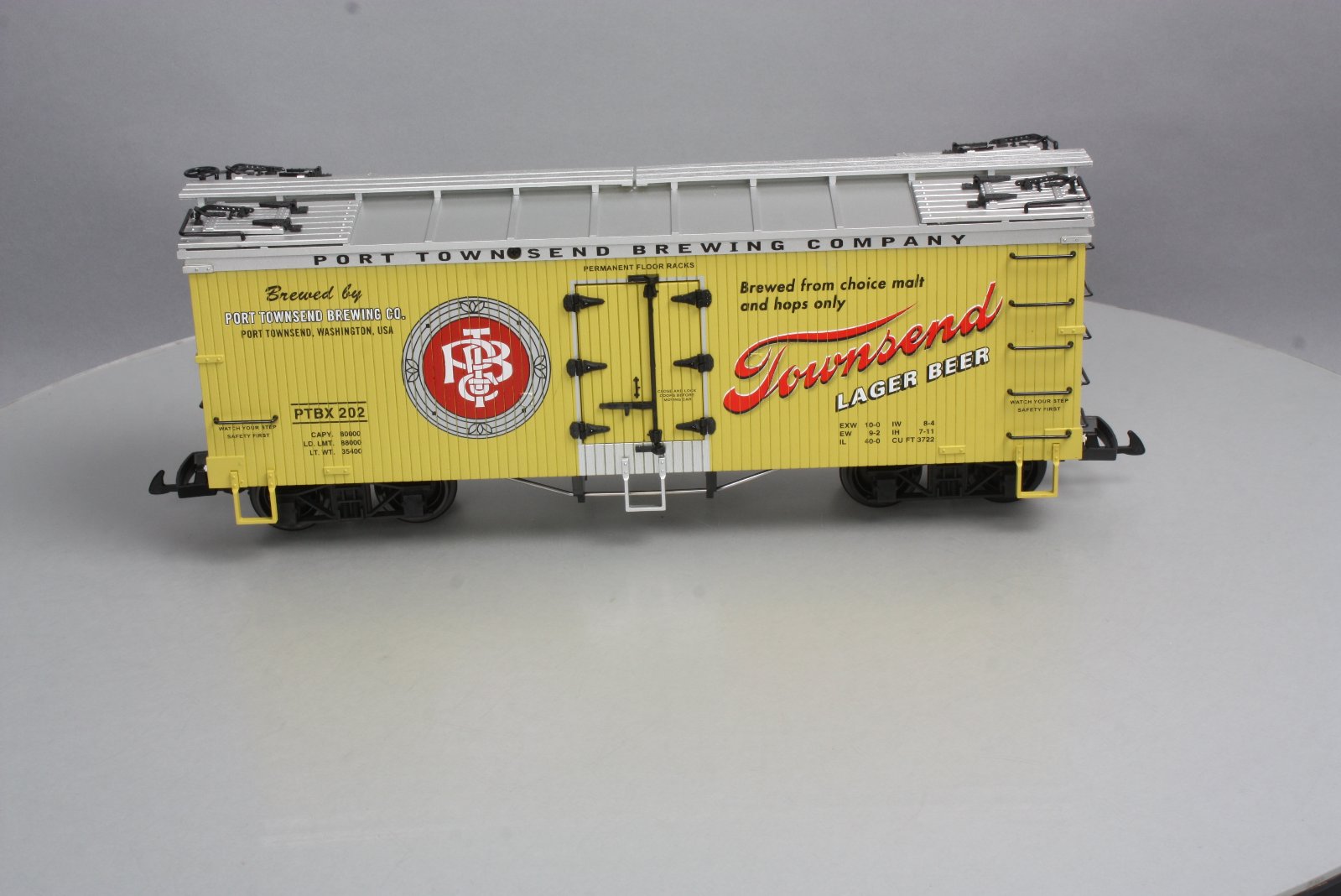 USA Trains R16421 G Scale Townsend Lager Beer Reefer #202