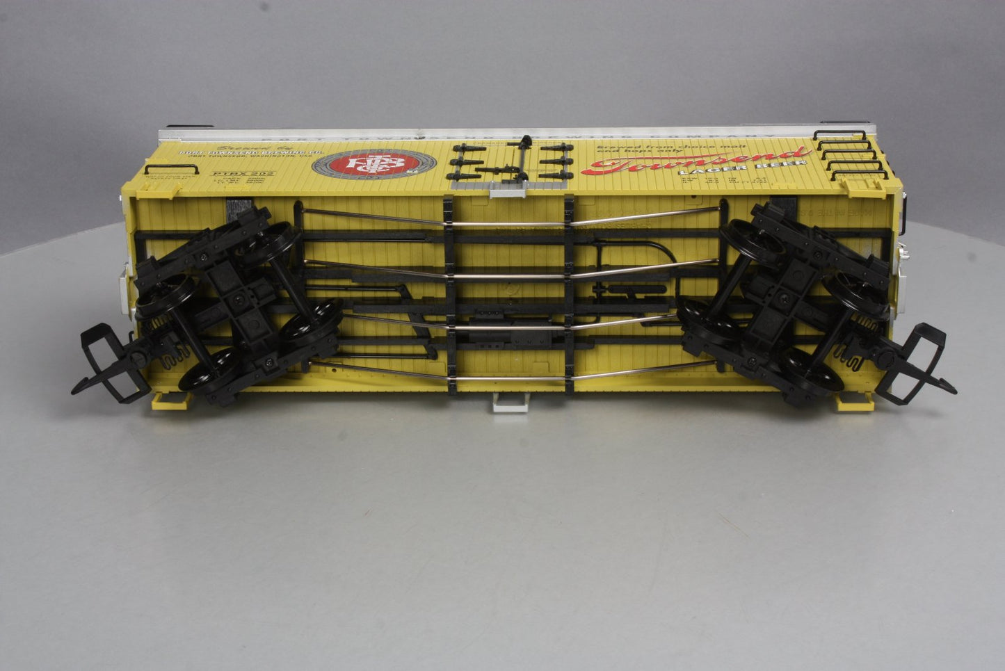 USA Trains R16421 G Scale Townsend Lager Beer Reefer #202