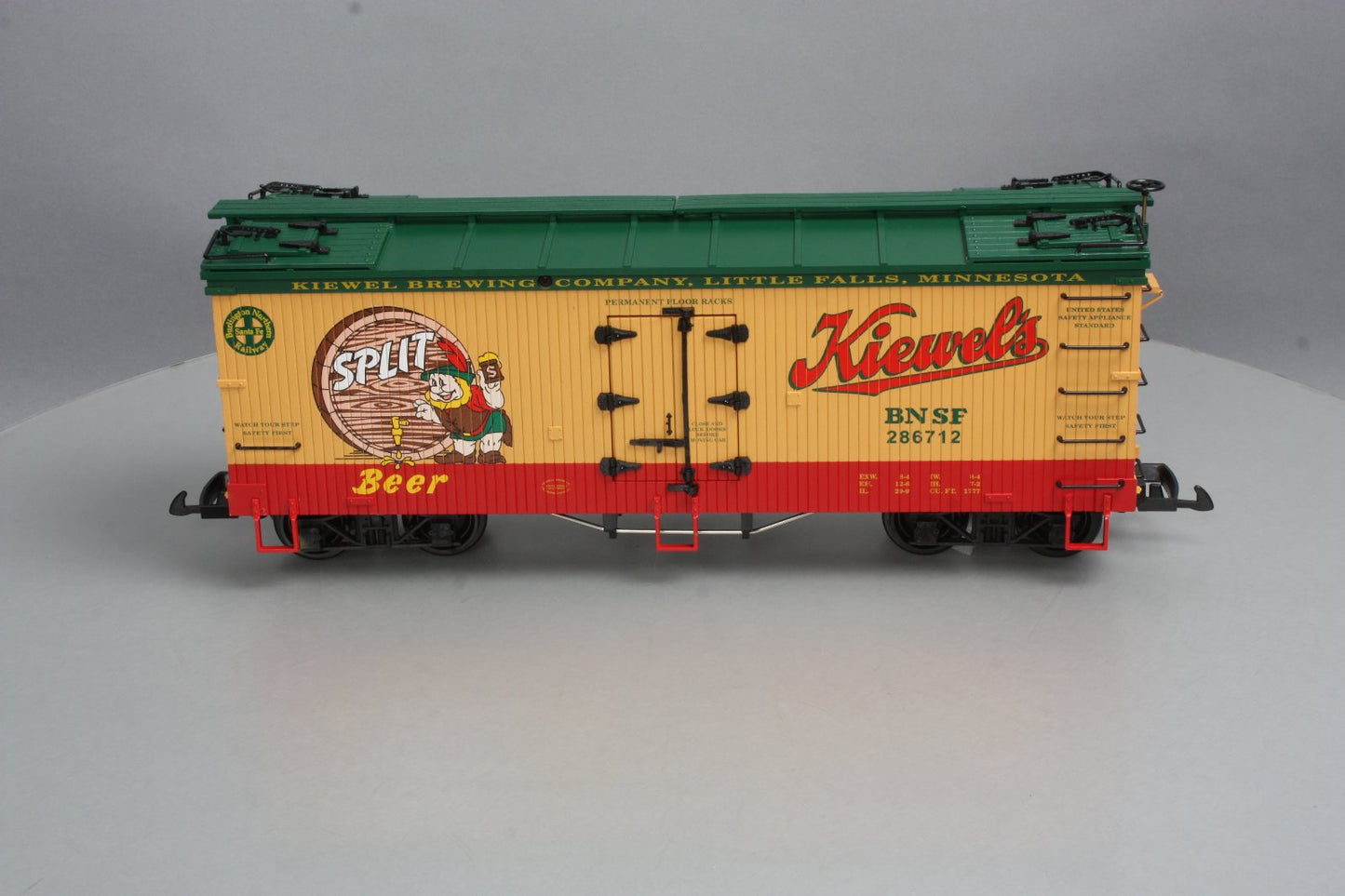 USA Trains 16433 G Scale Kiewel's Split Beer Refrigerator Car
