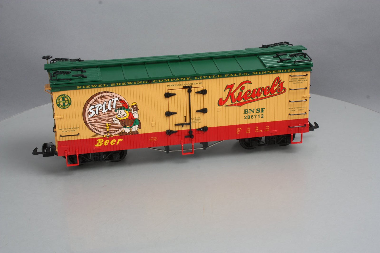 USA Trains 16433 G Scale Kiewel's Split Beer Refrigerator Car