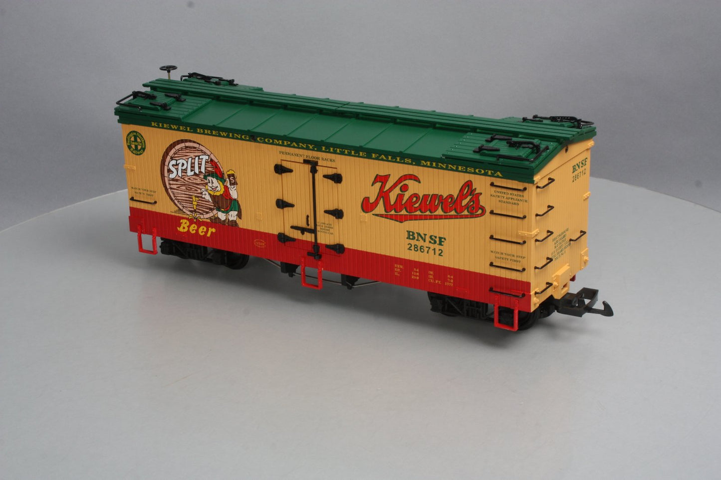 USA Trains 16433 G Scale Kiewel's Split Beer Refrigerator Car