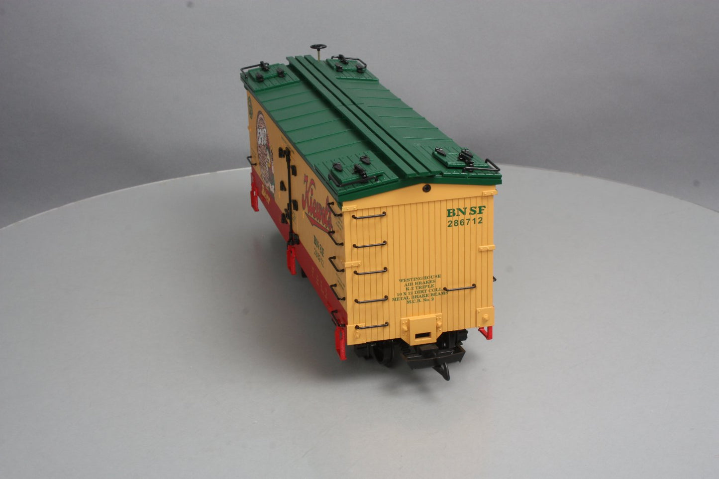 USA Trains 16433 G Scale Kiewel's Split Beer Refrigerator Car