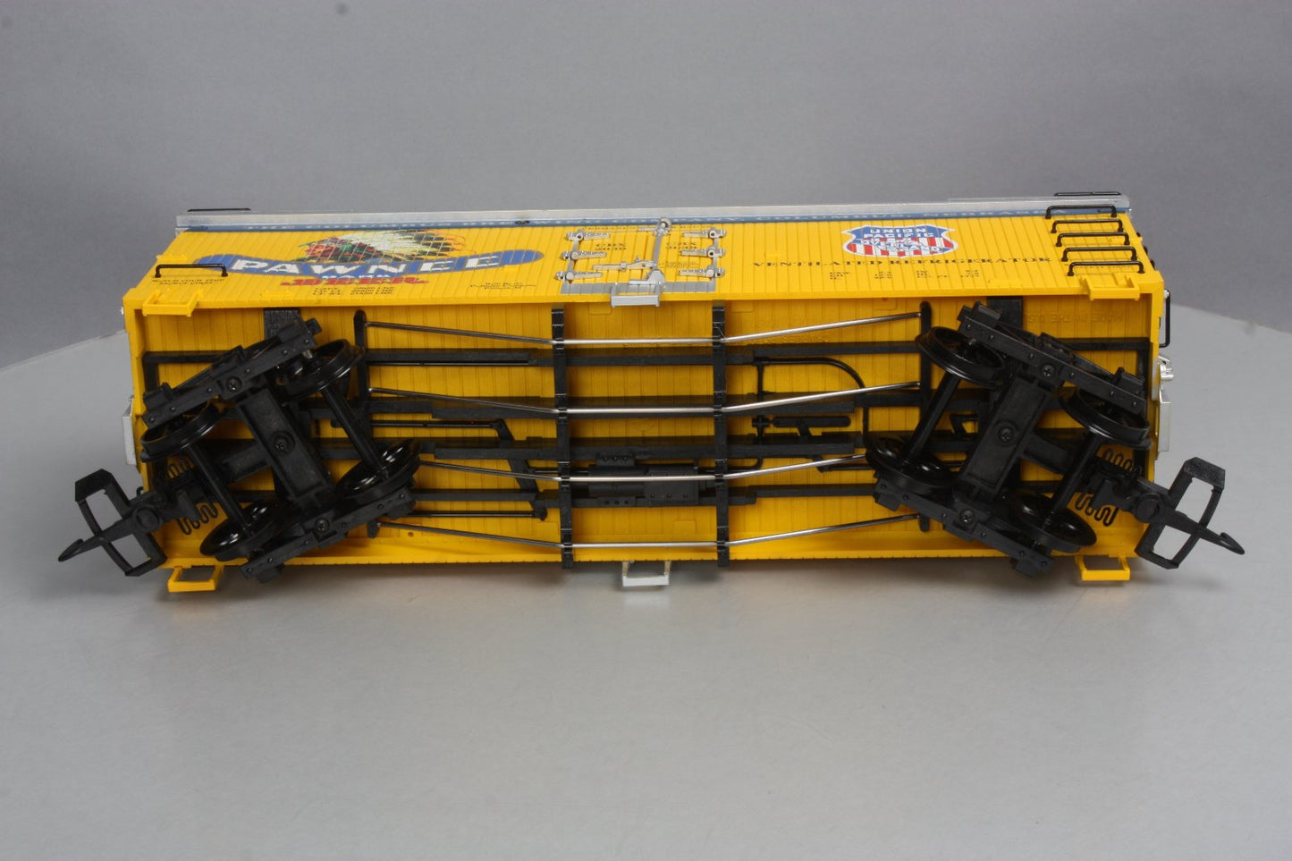 USA Trains 16429 G Scale Pawnee Beer Refrigerator Car