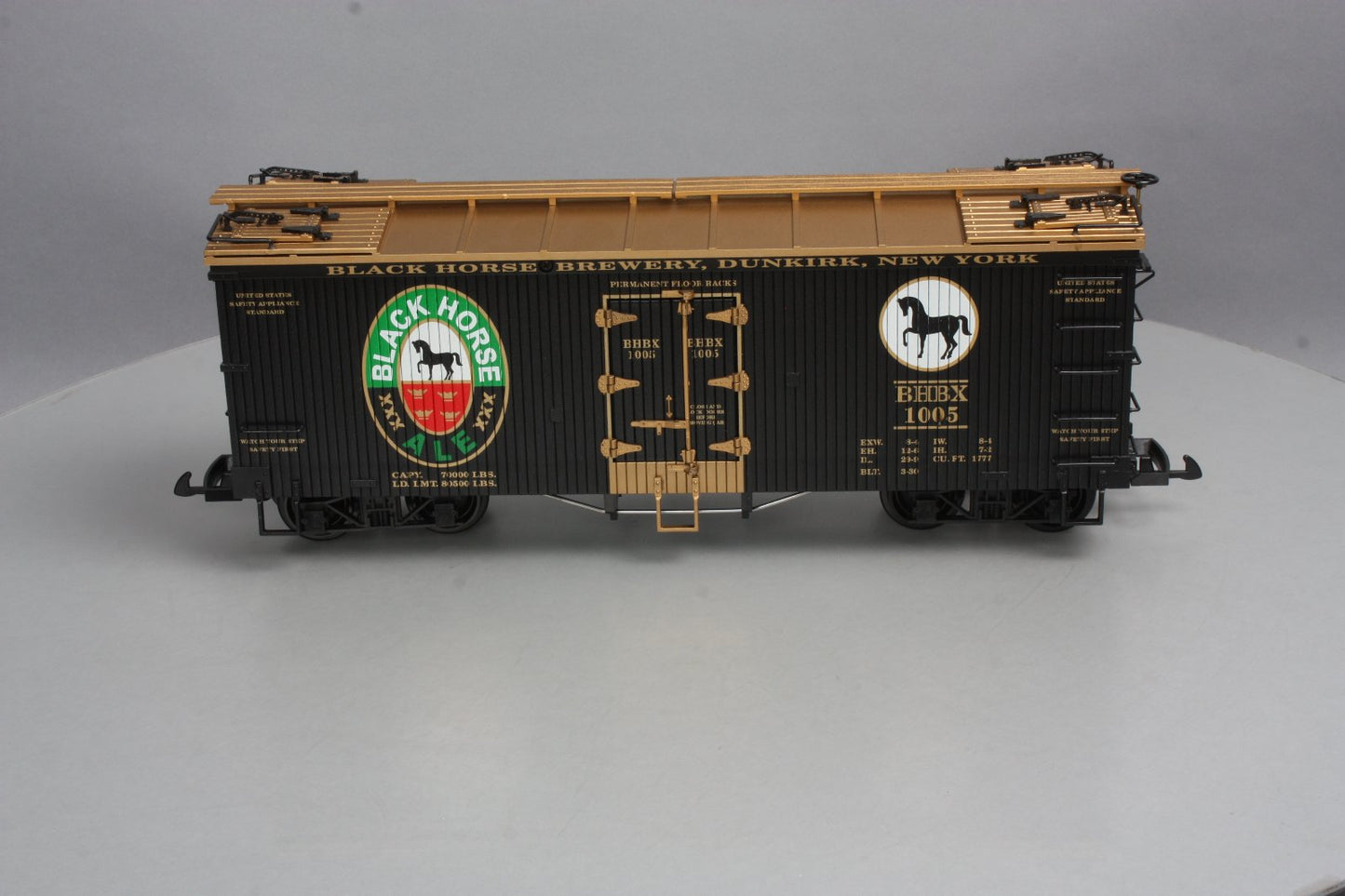 USA Trains R16413 G Scale Black Horse Ale Refrigerator Car