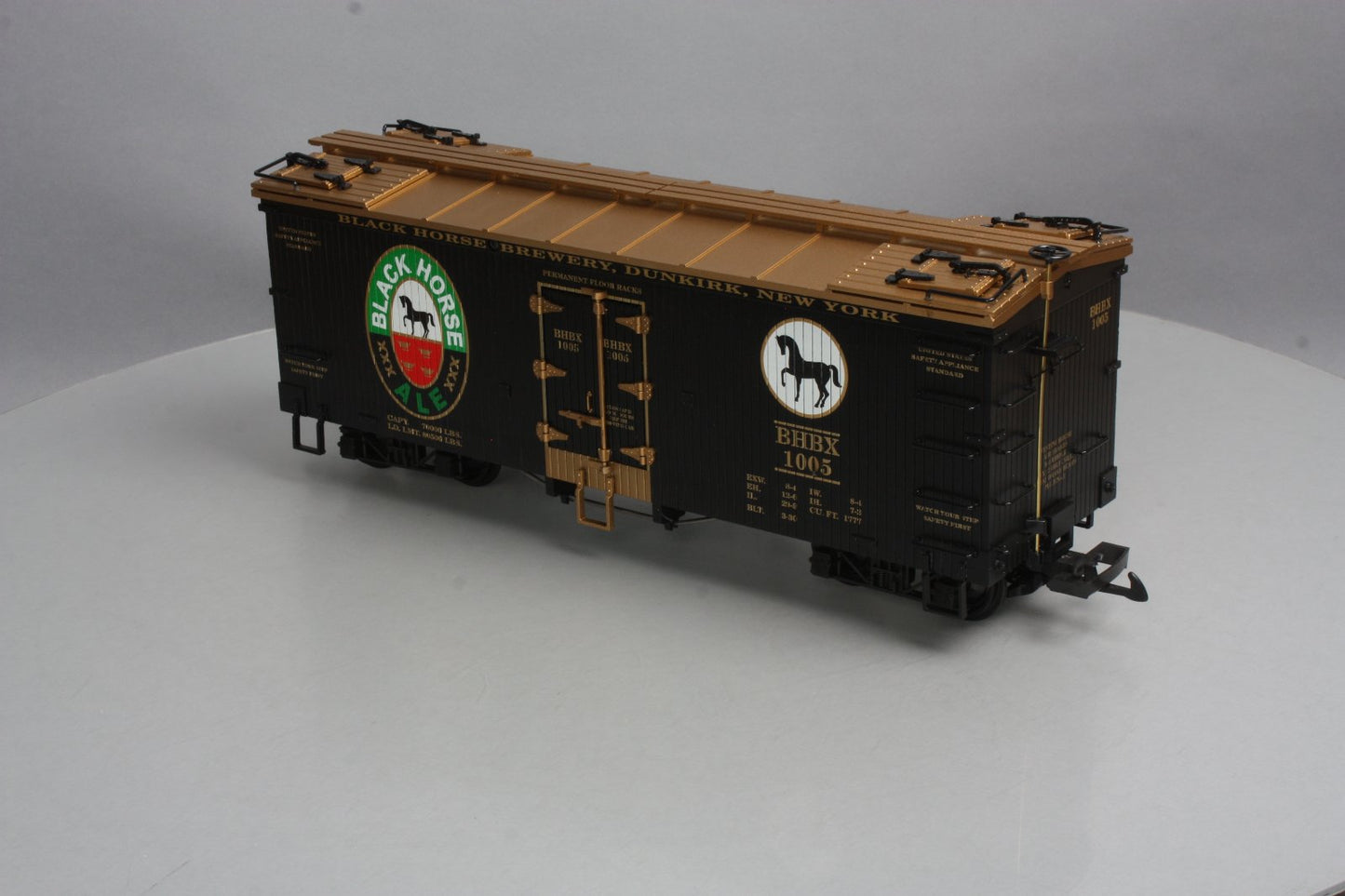 USA Trains R16413 G Scale Black Horse Ale Refrigerator Car