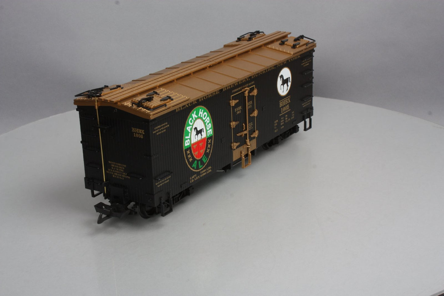 USA Trains R16413 G Scale Black Horse Ale Refrigerator Car