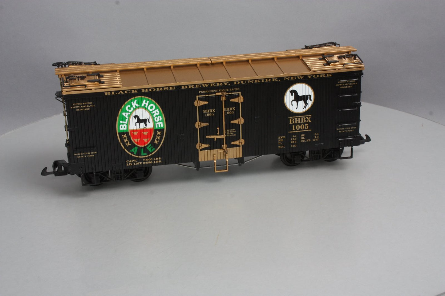 USA Trains R16413 G Scale Black Horse Ale Refrigerator Car