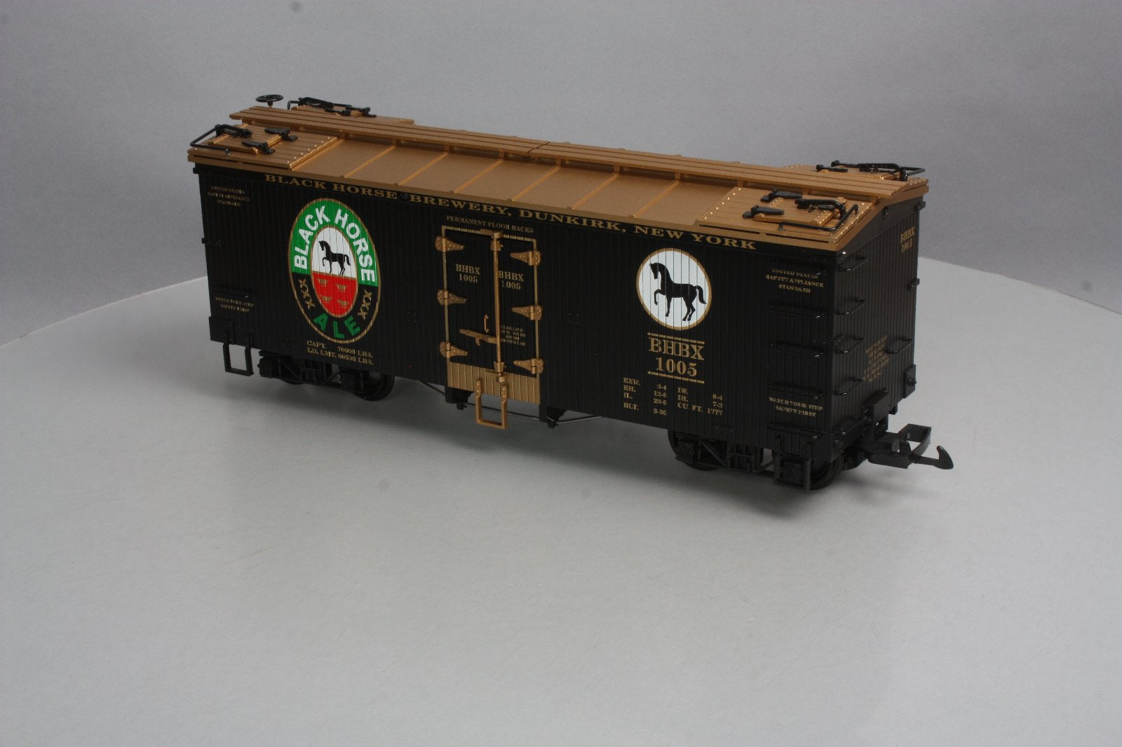 USA Trains R16413 G Scale Black Horse Ale Refrigerator Car