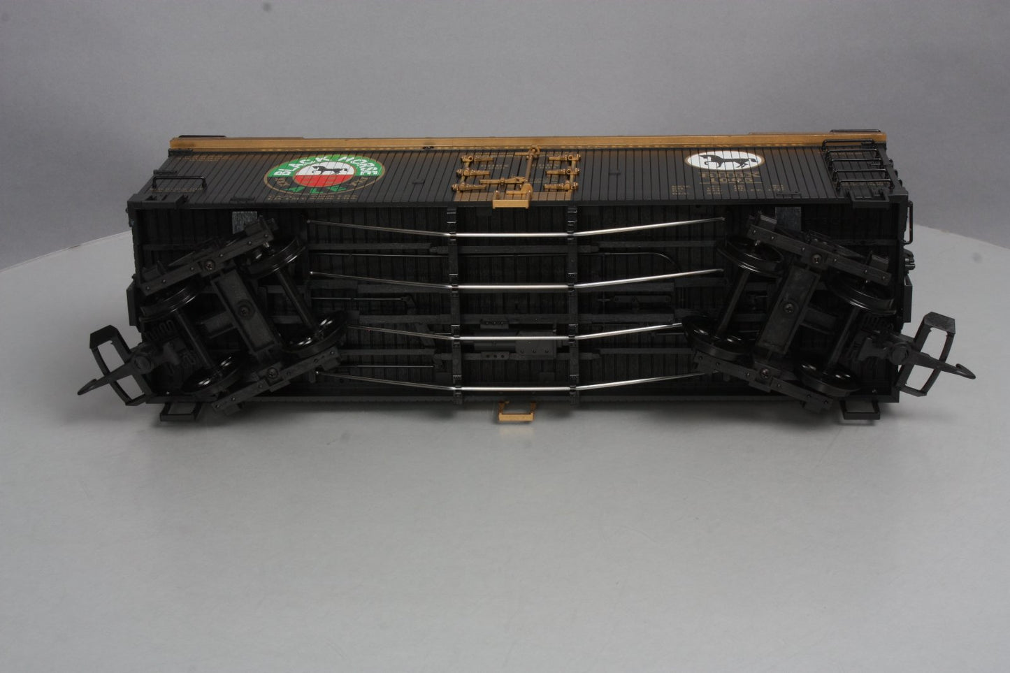 USA Trains R16413 G Scale Black Horse Ale Refrigerator Car