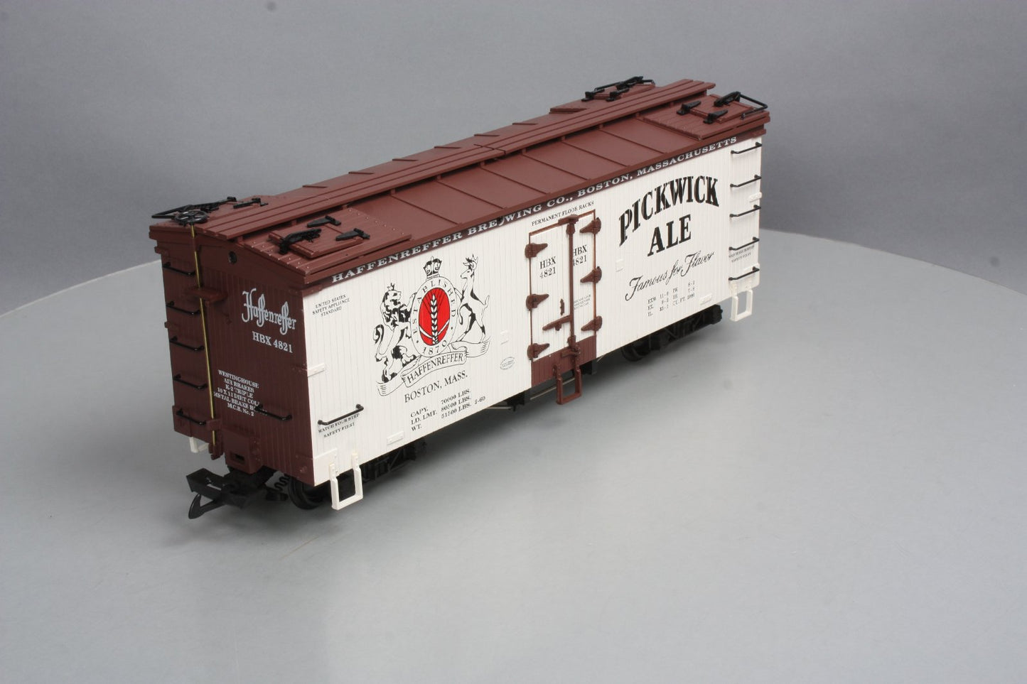 USA Trains 16412 G Scale Pickwick Ale Refrigerator Car