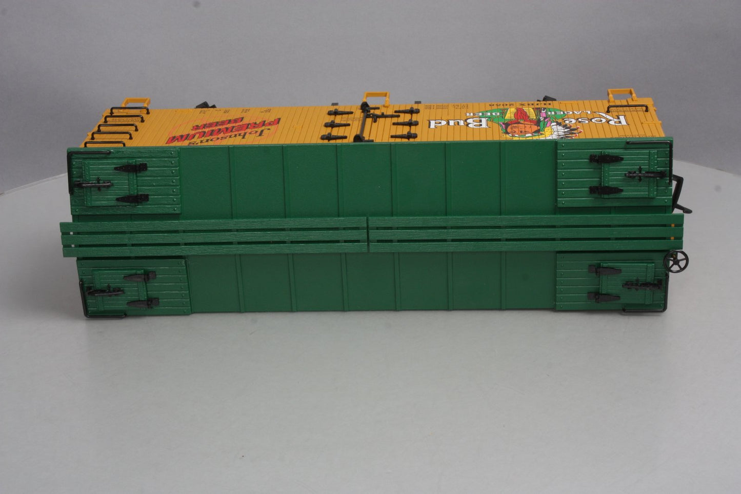 USA Trains 16394 G Scale Rose Bud Lager Beer Refrigerator Car