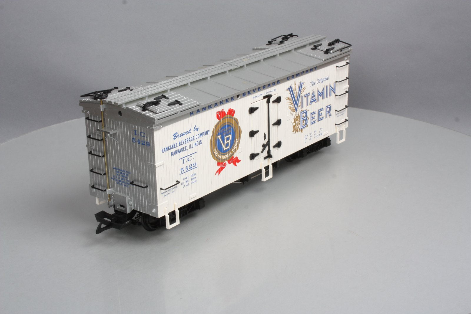 USA Trains 16391 G Scale Vitamin Beer Refrigerator Car