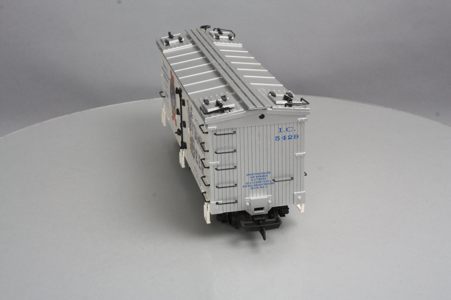 USA Trains 16391 G Scale Vitamin Beer Refrigerator Car