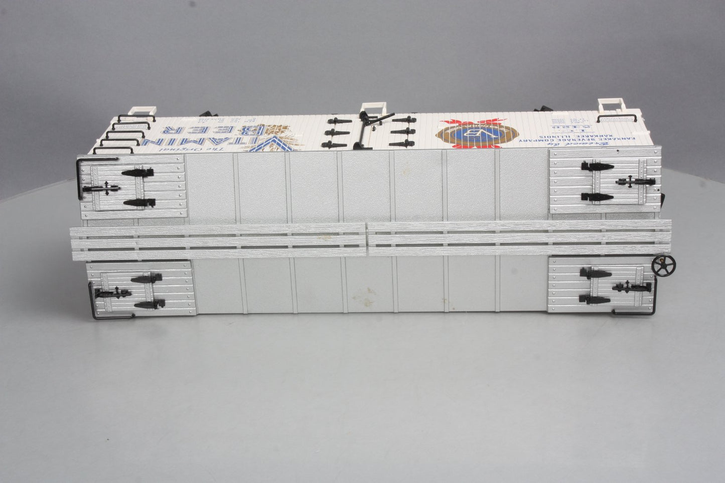 USA Trains 16391 G Scale Vitamin Beer Refrigerator Car