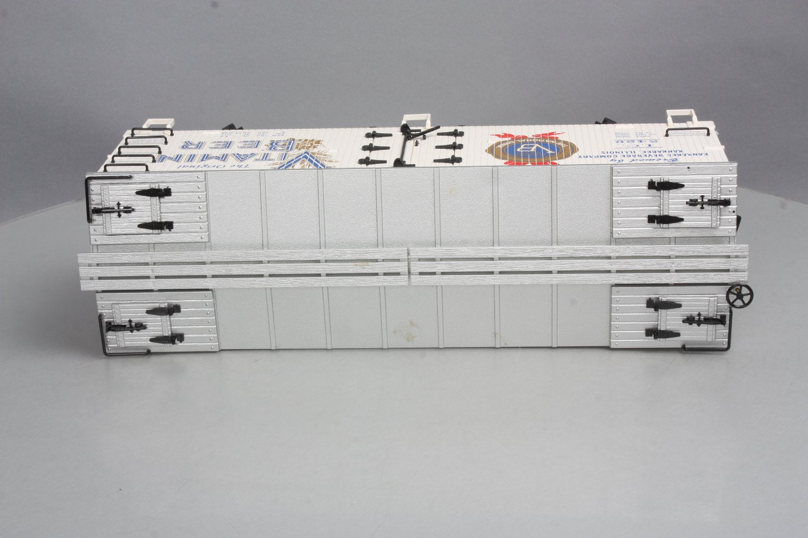 USA Trains 16391 G Scale Vitamin Beer Refrigerator Car